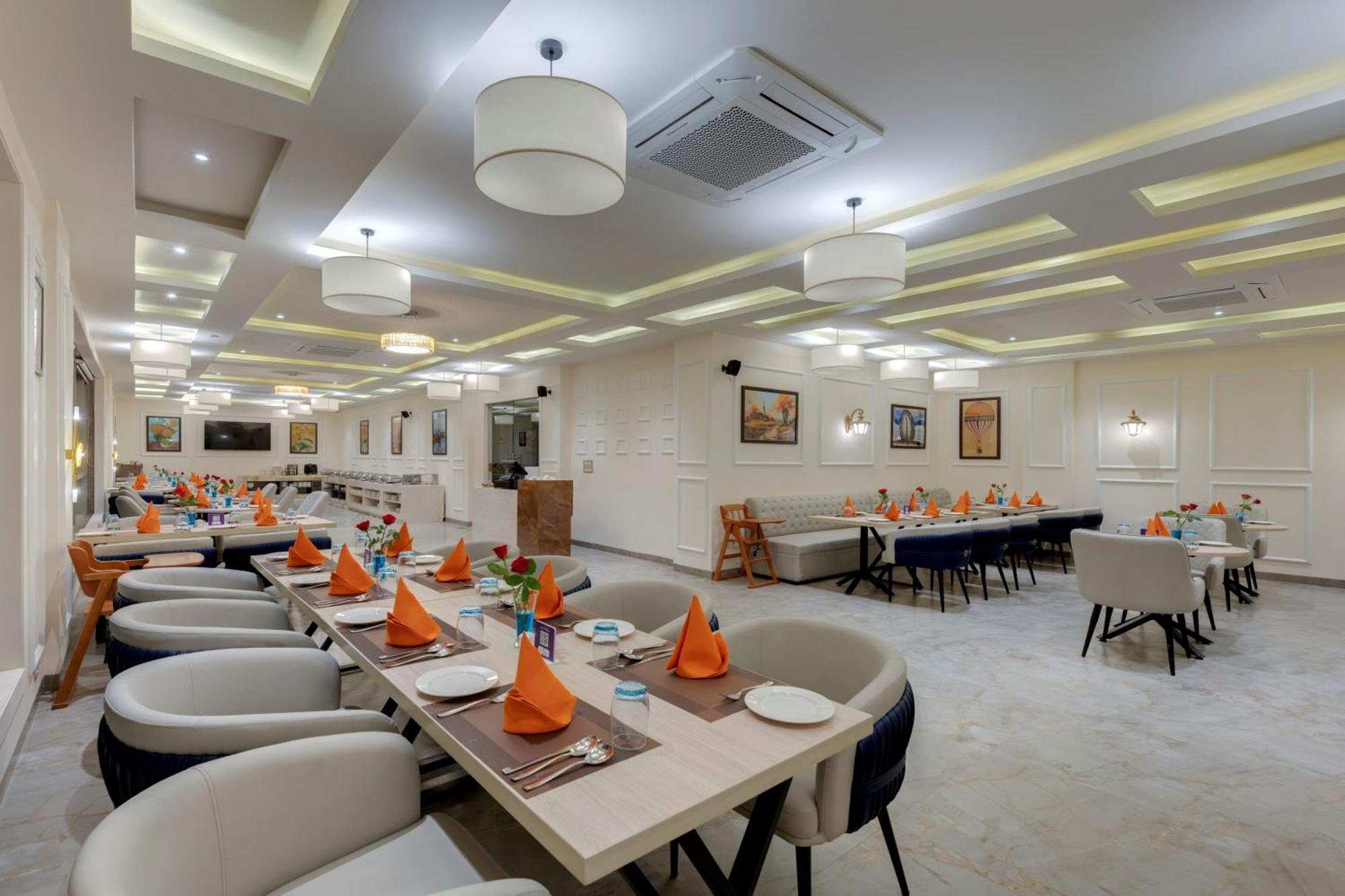 Click Collection Grand Gateway Varanasi Dış mekan fotoğraf